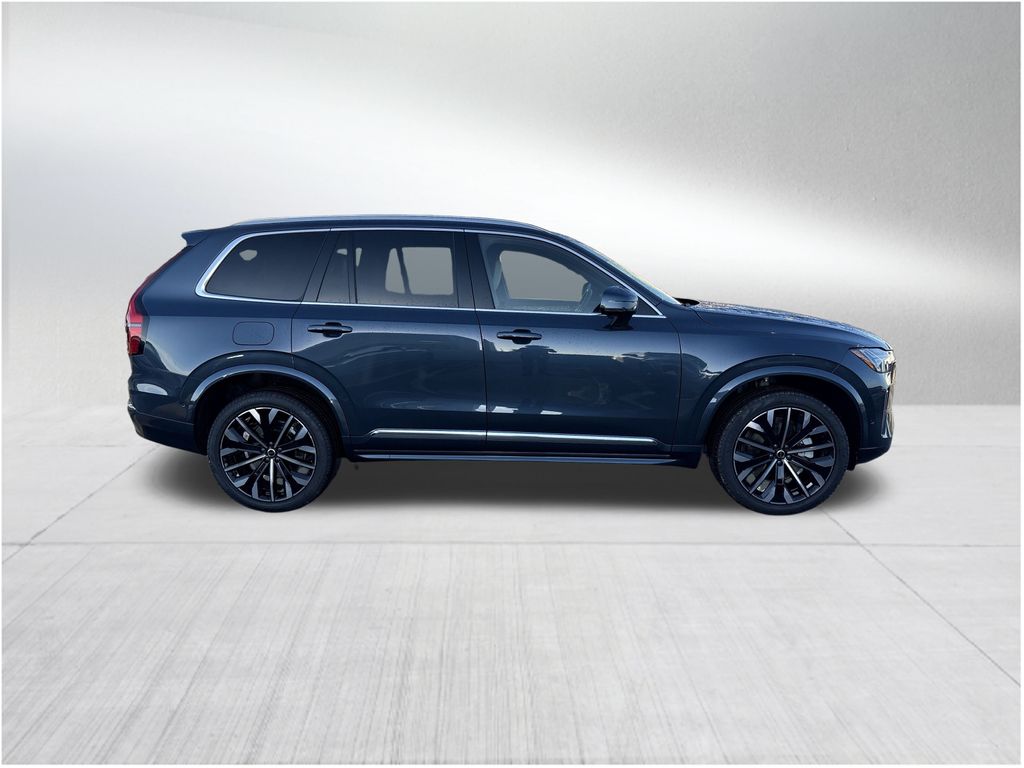 2026 Volvo XC90 Plus photo 4