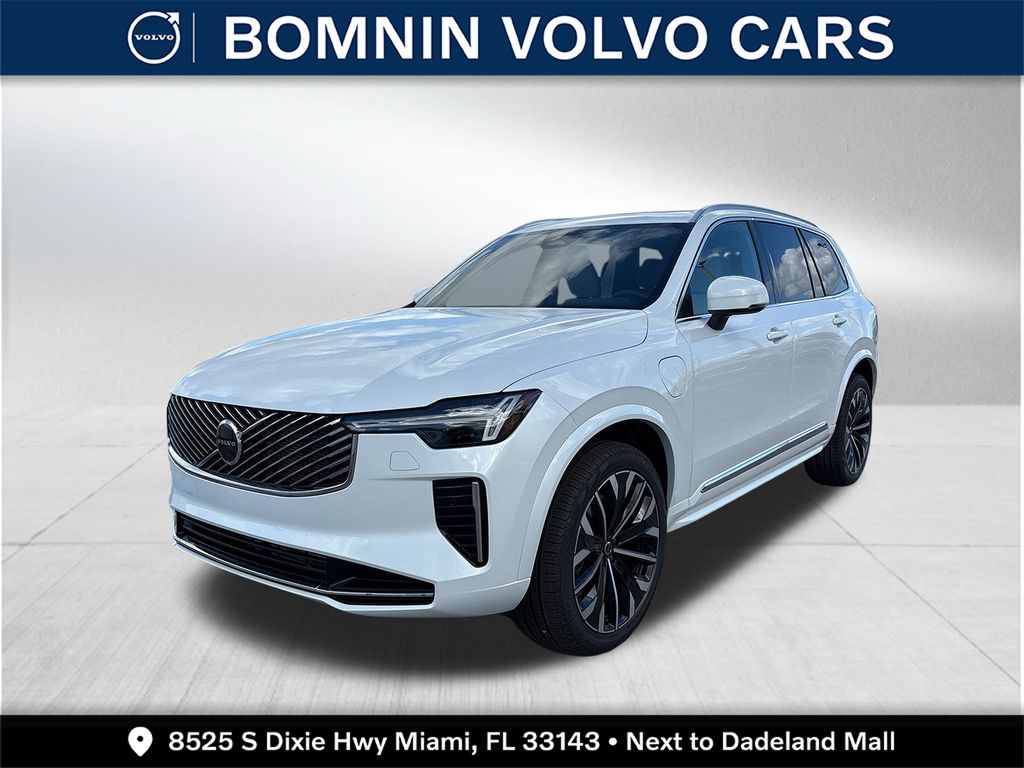 2026 Volvo XC90 Core's photo