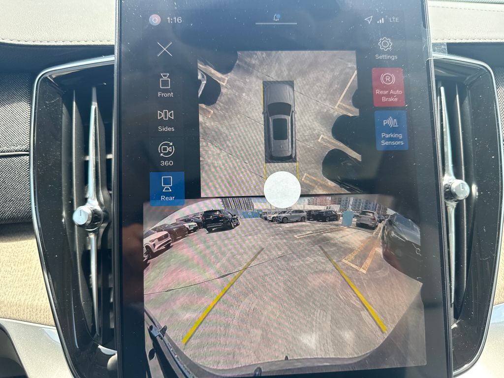 2026 Volvo XC90 Ultra - Photo 15