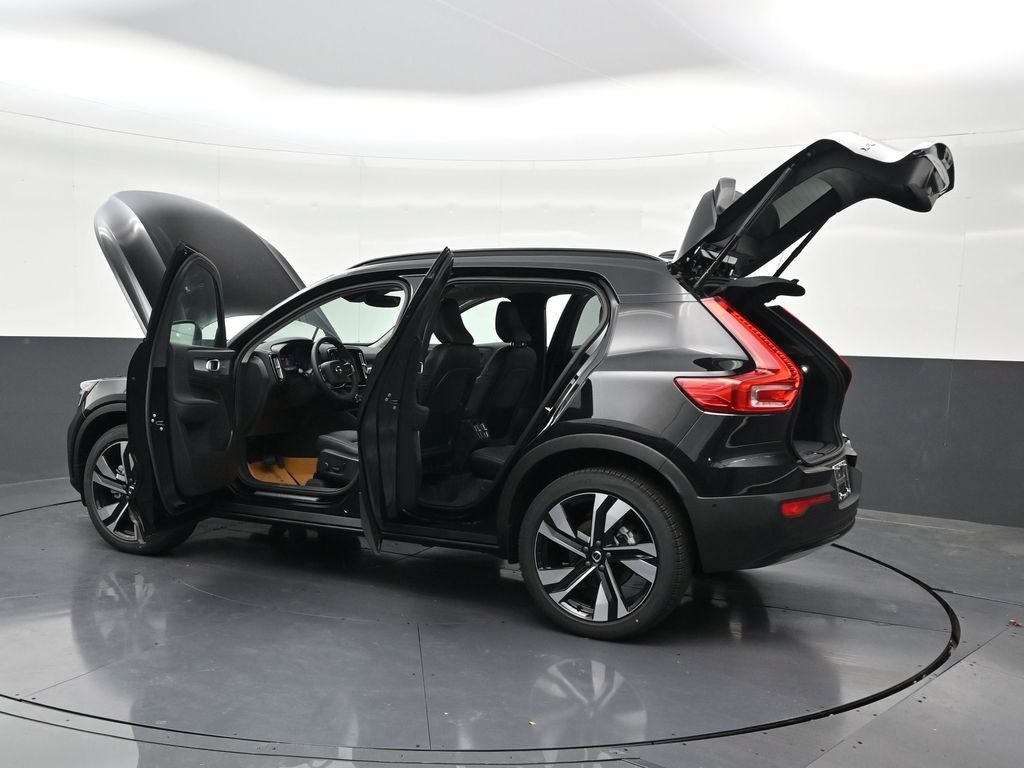 2026 Volvo XC40 Ultra - Photo 32