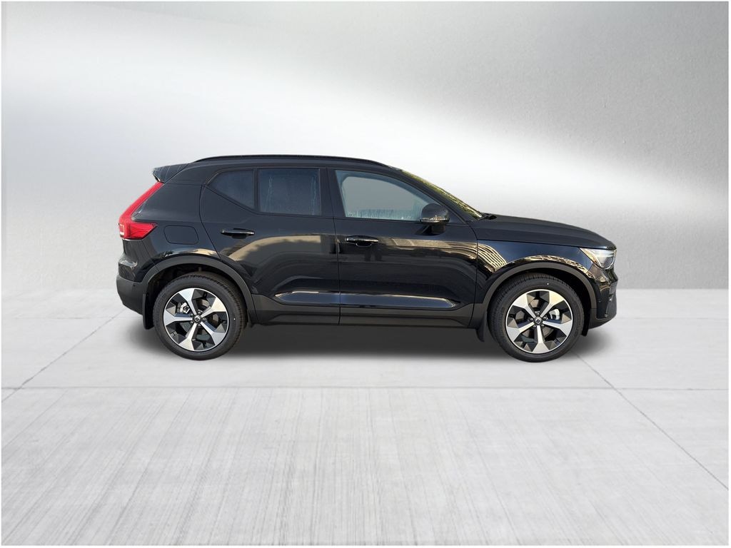 New 2026 Volvo XC40 B5 Plus SUV