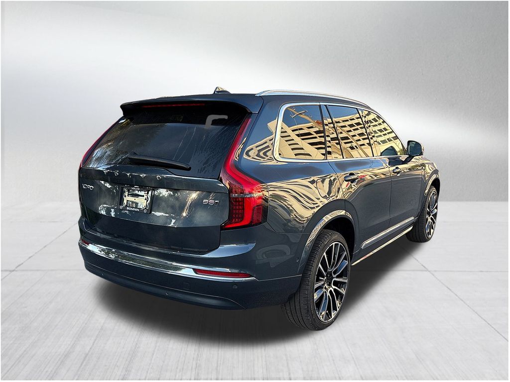 2026 Volvo XC90 B5 Plus photo 4