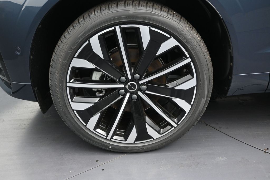 2026 Volvo XC60 Ultra - Photo 9