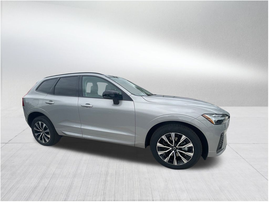 2024 Volvo XC60 B5 Core photo 2