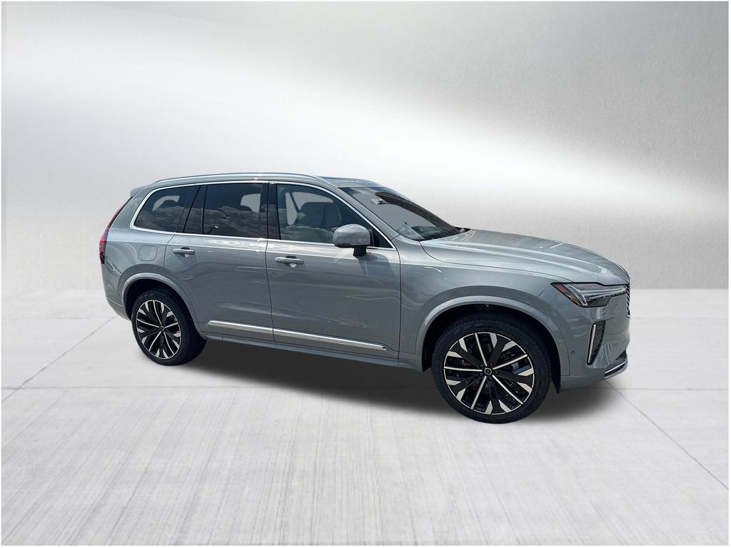 2026 Volvo XC90 Plus photo 3
