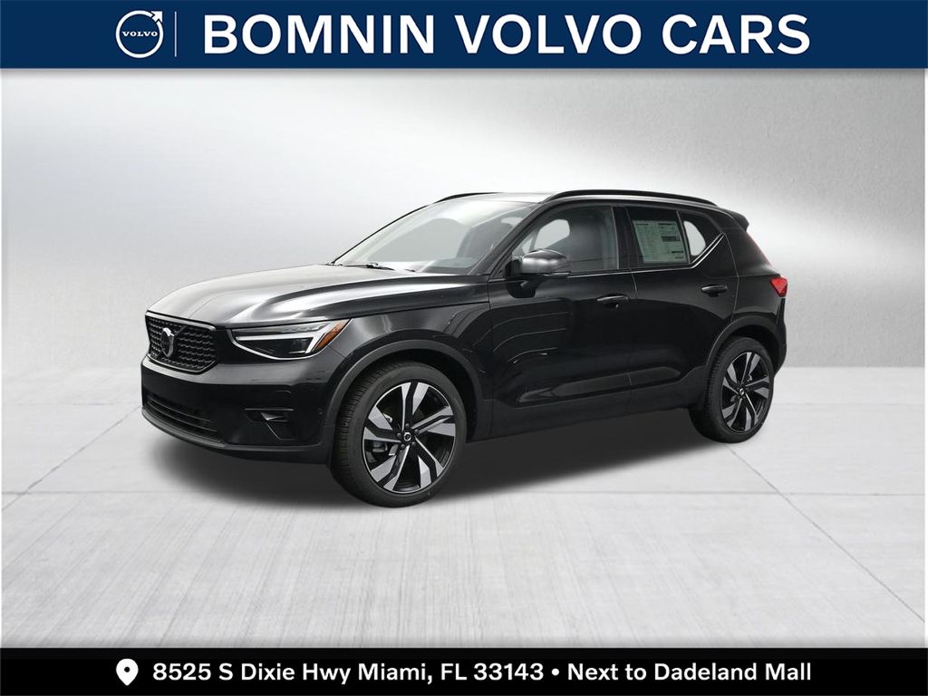 2026 Volvo XC40