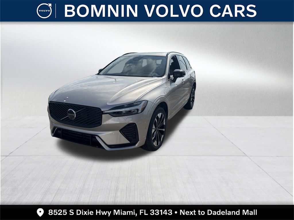 2026 Volvo XC60 Plus's photo