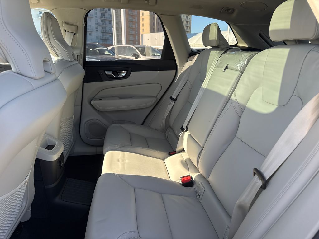 2025 Volvo XC60 Ultra - Photo 6