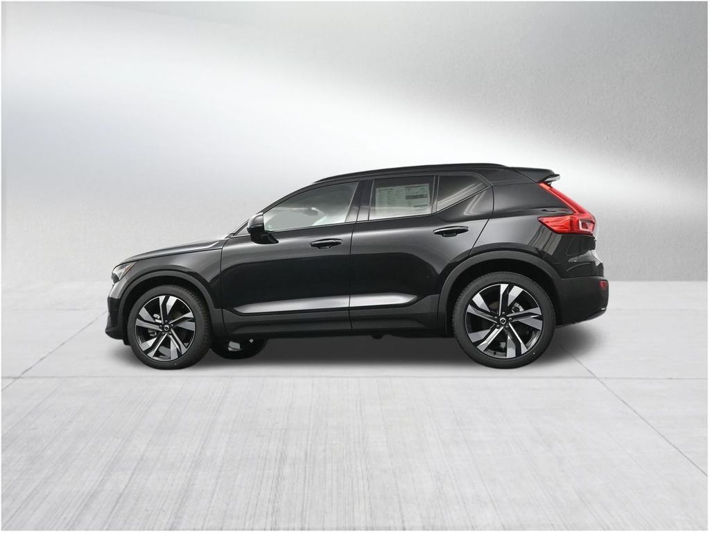 2026 Volvo XC40 Ultra - Photo 22