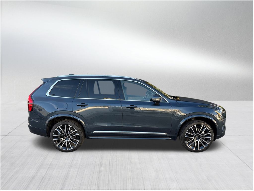 2026 Volvo XC90 B5 Plus photo 3