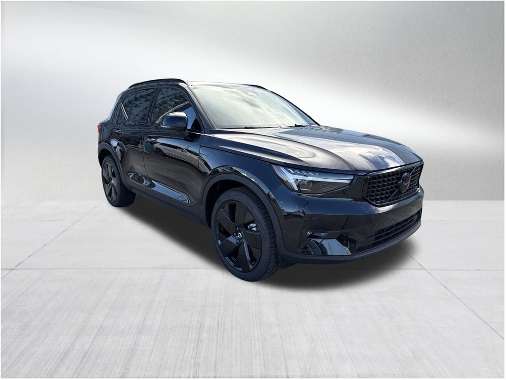 New 2026 Volvo XC40 B5 Ultra SUV