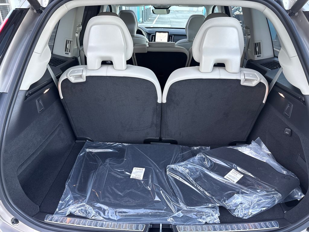 2026 Volvo XC90 Ultra - Photo 19