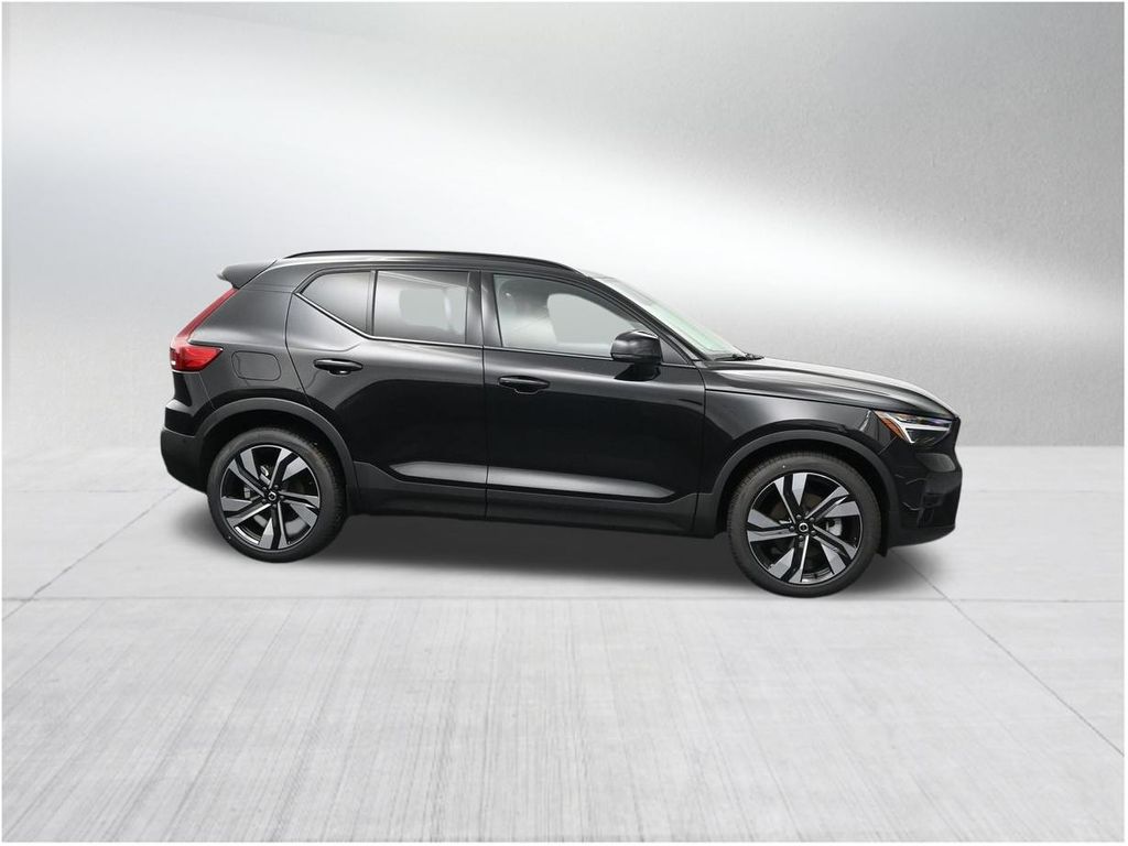 2026 Volvo XC40 Ultra - Photo 6