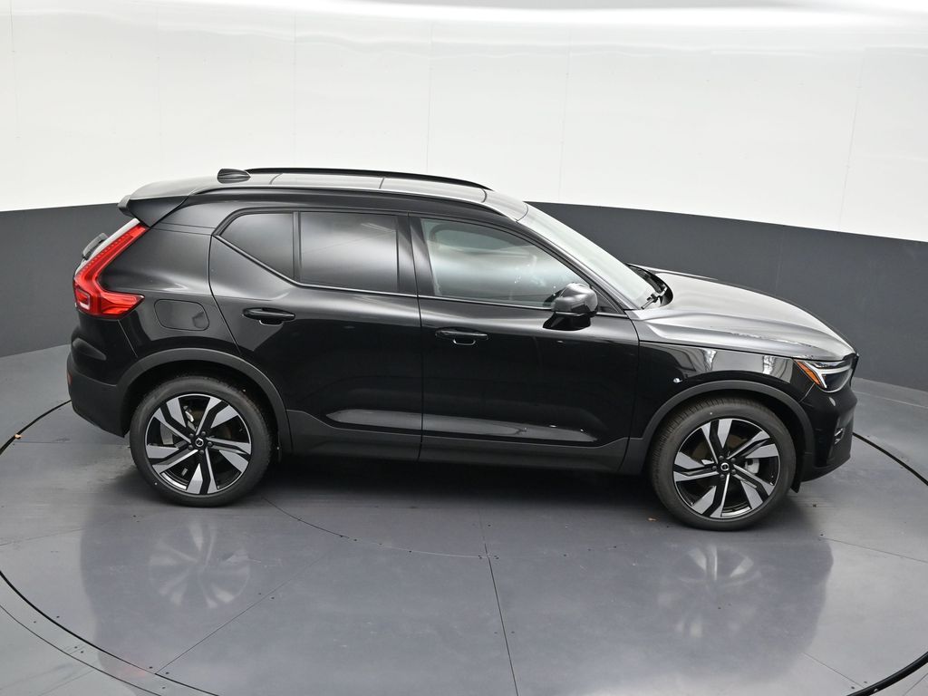 2026 Volvo XC40 Ultra - Photo 18