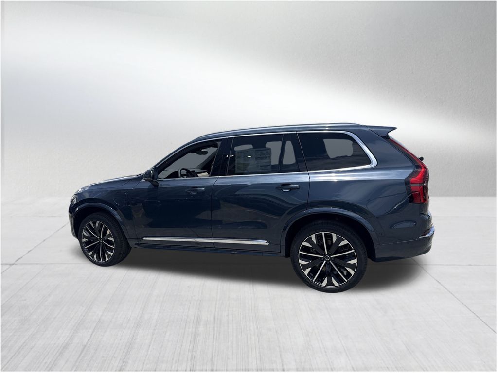 2026 Volvo XC90 T8 Plus photo 2