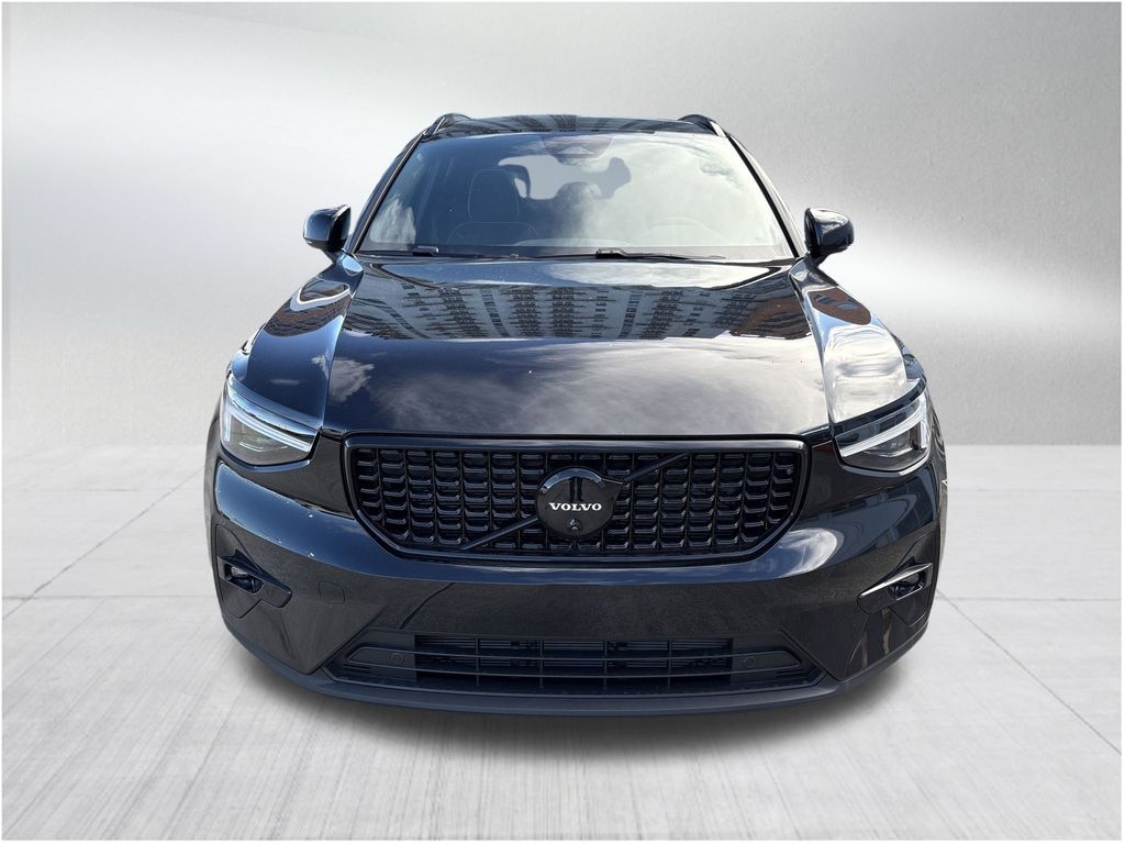 New 2026 Volvo XC40 B5 Ultra SUV