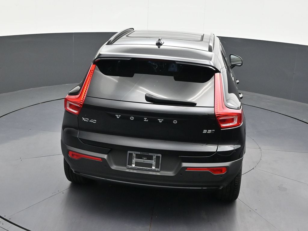 2026 Volvo XC40 Ultra - Photo 16