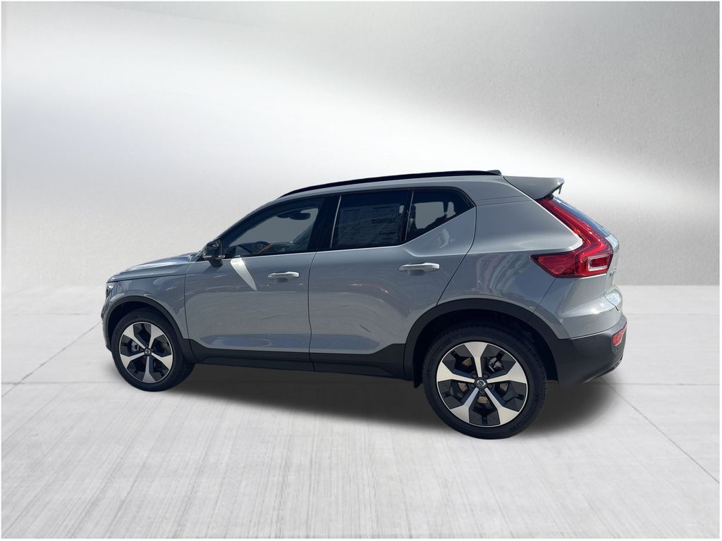 2026 Volvo XC40 Plus photo 2