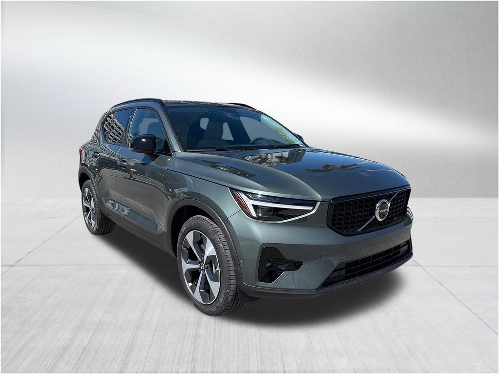 New 2026 Volvo XC40 B5 Plus SUV