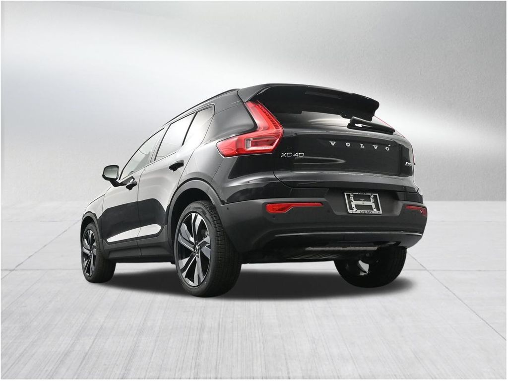 2026 Volvo XC40 Ultra - Photo 23