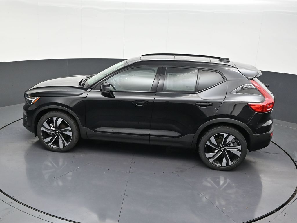 2026 Volvo XC40 Ultra - Photo 14