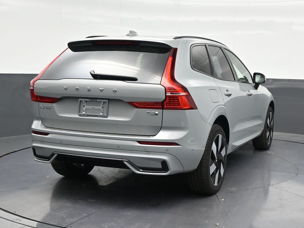 2025 Volvo XC60 Plus - Photo 5