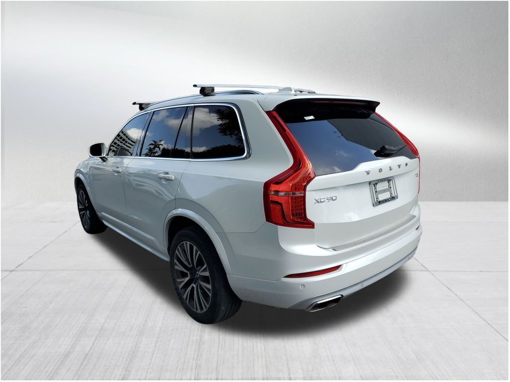 2020 Volvo XC90 T5 Momentum photo 3