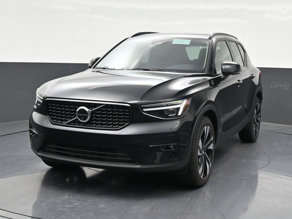 2026 Volvo XC40 Ultra - Photo 8