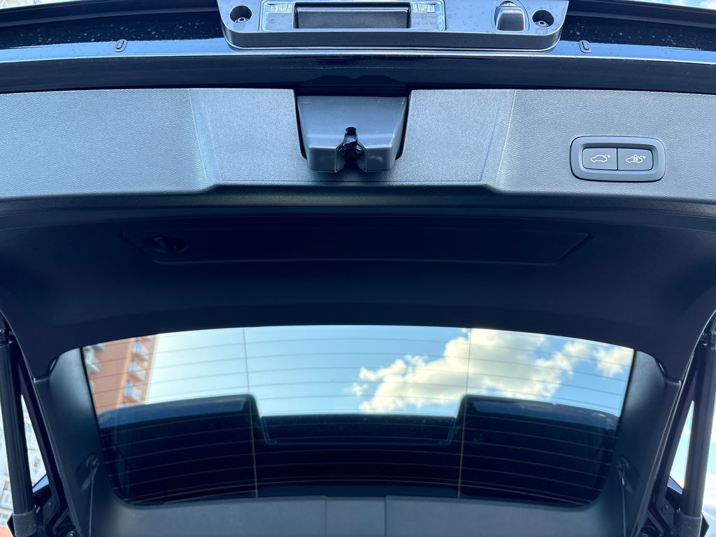 2026 Volvo XC40 Ultra - Photo 19