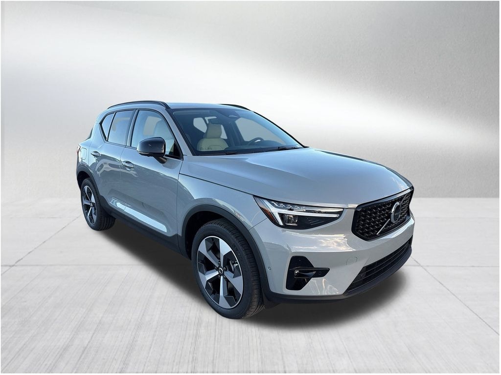 New 2026 Volvo XC40 B5 Plus SUV