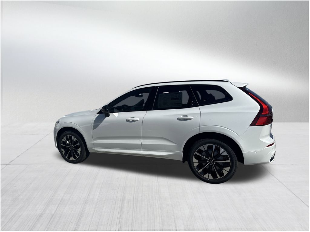 2026 Volvo XC60 B5 Plus photo 2