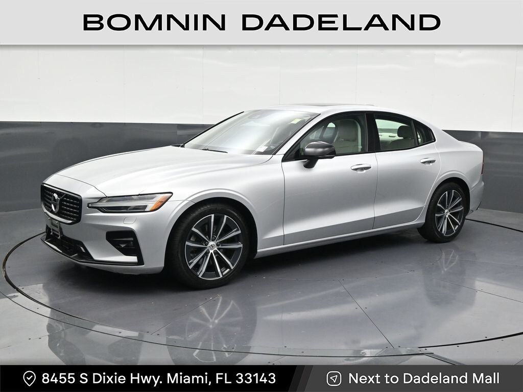 Used 2022 Volvo S60 B5 AWD Momentum Sedan