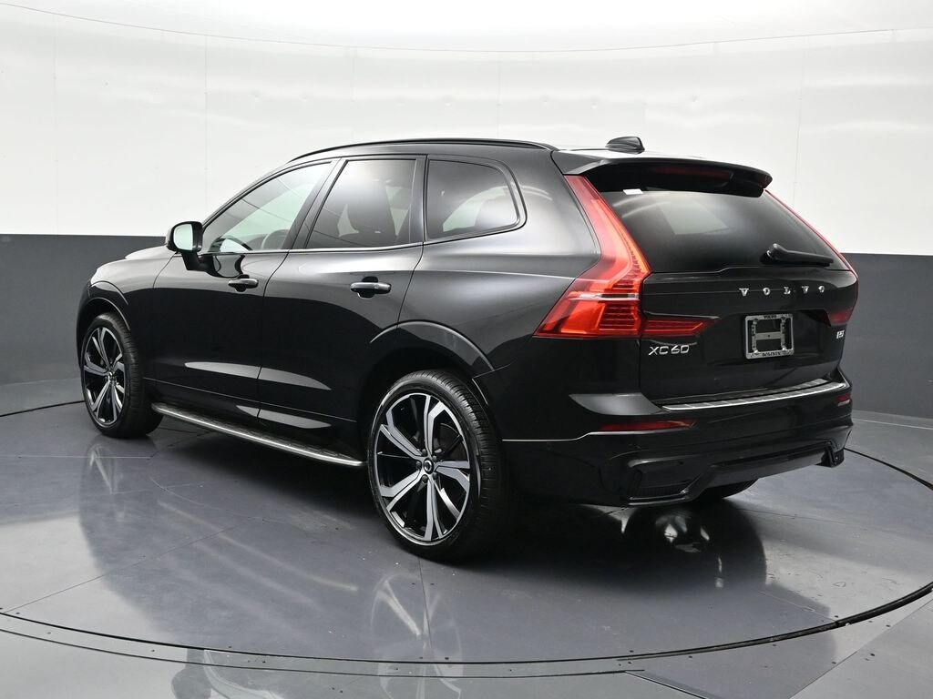Certified 2022 Volvo XC60 B5 AWD R-Design SUV