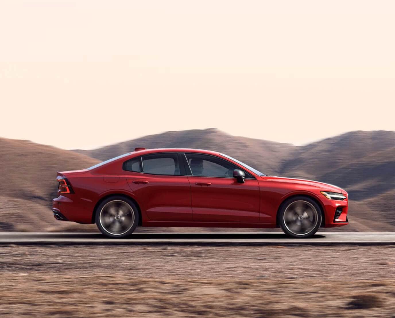 2025 Volvo S60 vs. 2025 BMW 3 Series Engine & Performance