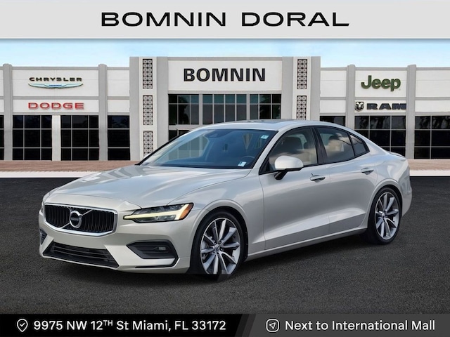 2020 Volvo S60 T5 Momentum Sedan
