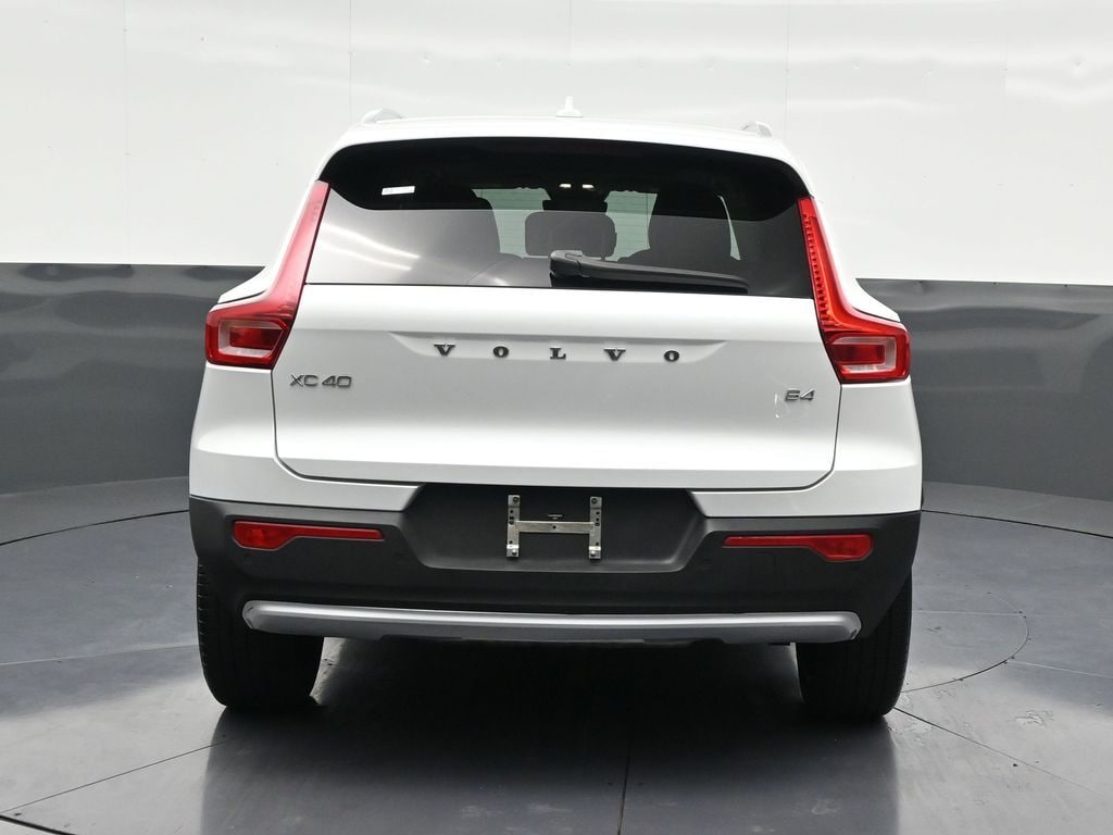 Used 2023 Volvo XC40 B4 FWD Plus Bright SUV