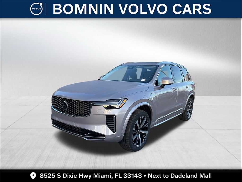 2026 Volvo XC90 Core's photo