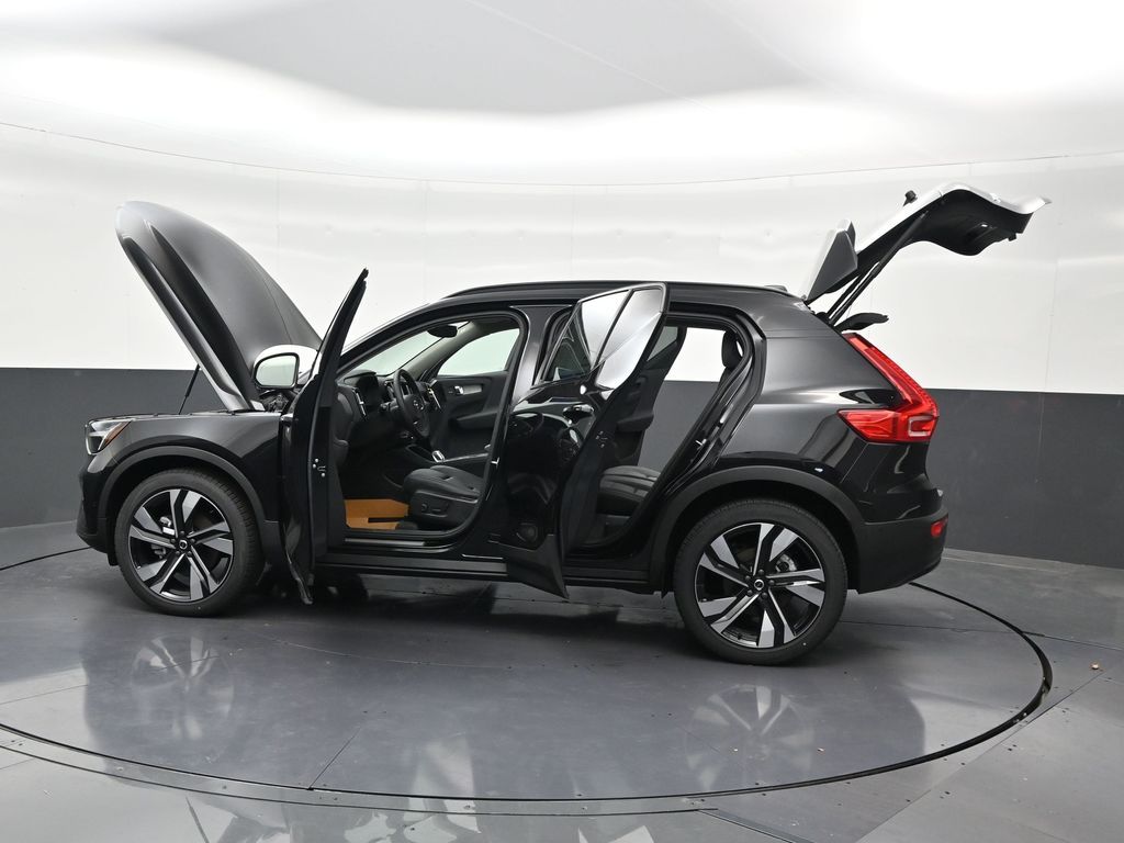 2026 Volvo XC40 Ultra - Photo 31