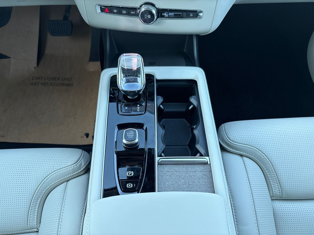 2026 Volvo XC90 Ultra - Photo 12
