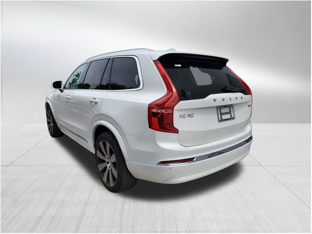 2024 Volvo XC90 Plus photo 3