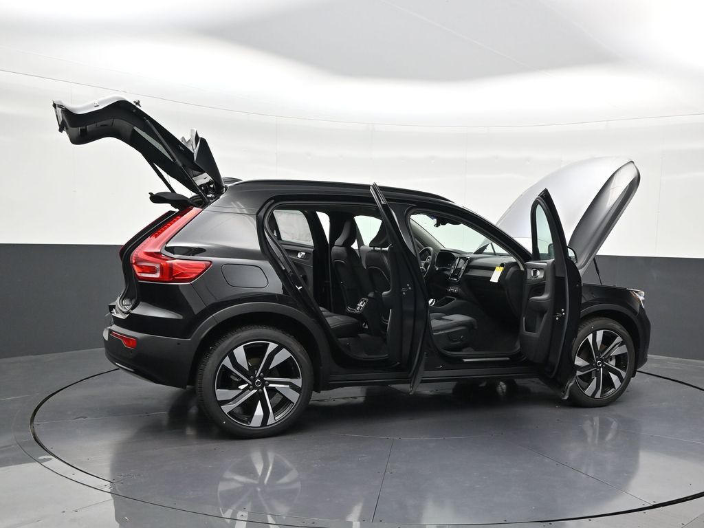 2026 Volvo XC40 Ultra - Photo 29