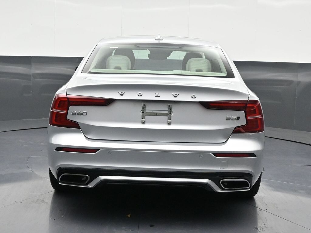 Used 2022 Volvo S60 B5 AWD Momentum Sedan