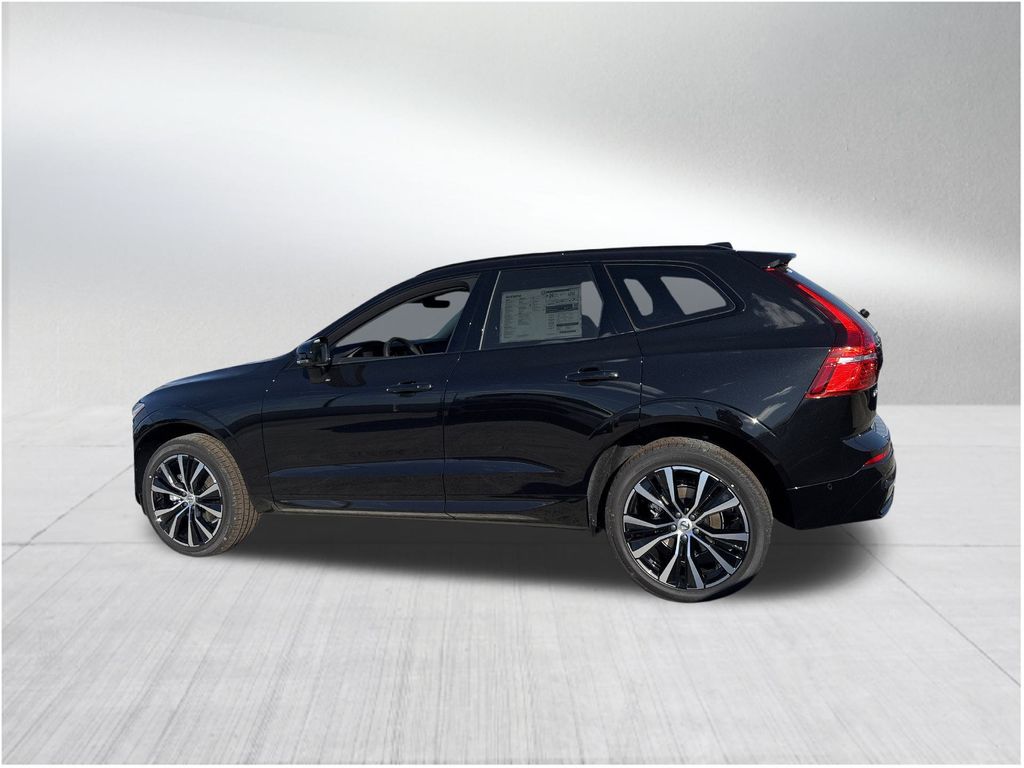 2025 Volvo XC60 B5 Plus photo 2
