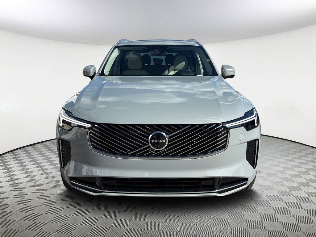 2026 Volvo XC90 Ultra - Photo 2