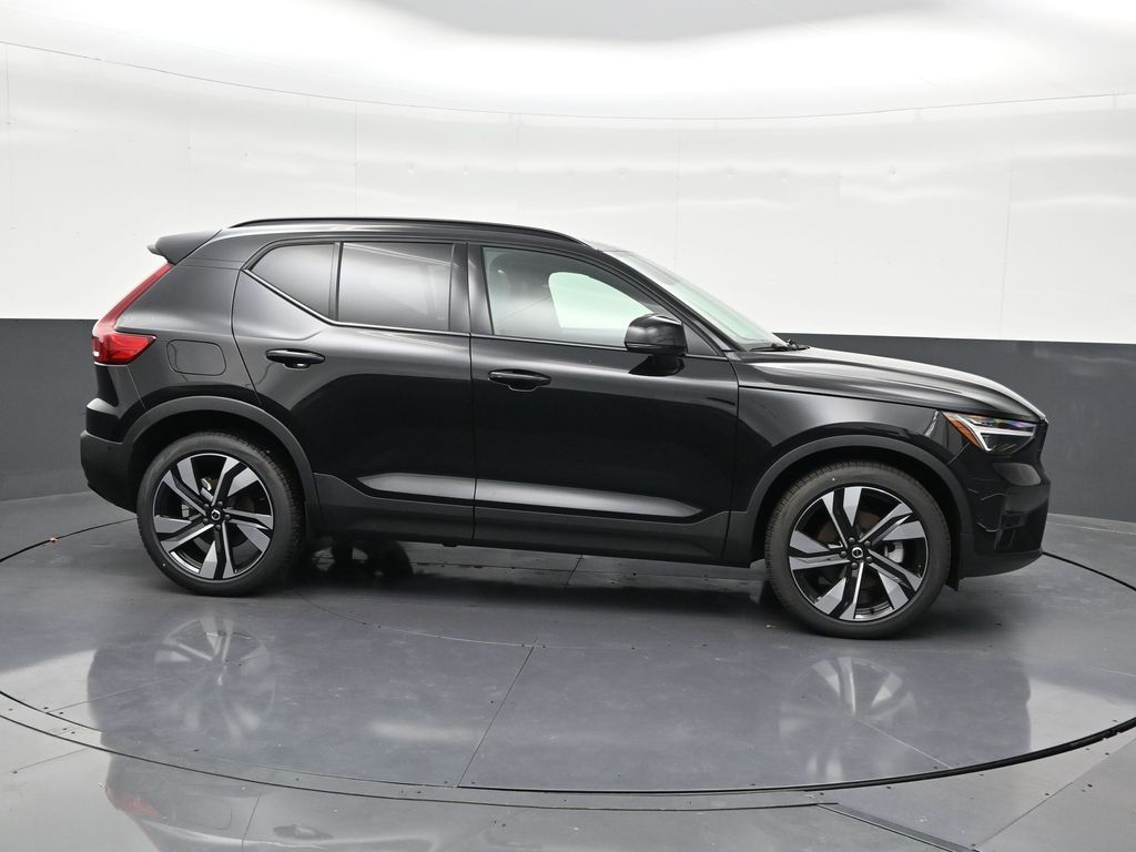 2026 Volvo XC40 Ultra - Photo 6