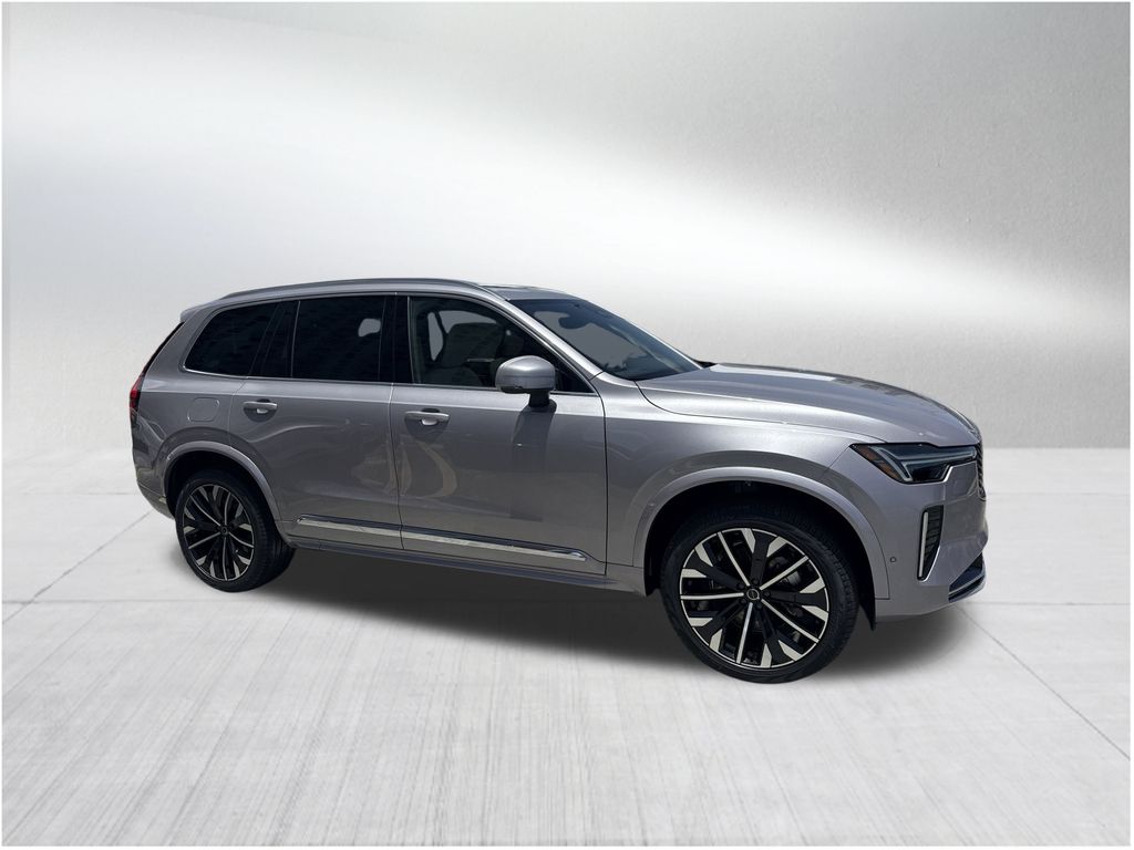 2026 Volvo XC90 Plus photo 3