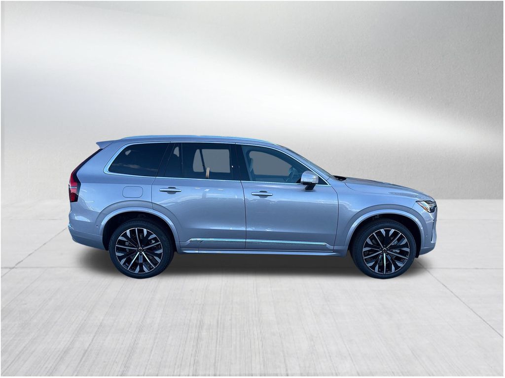 2026 Volvo XC90 Plus photo 4