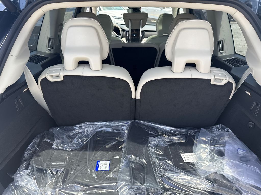 2026 Volvo XC90 Ultra - Photo 6