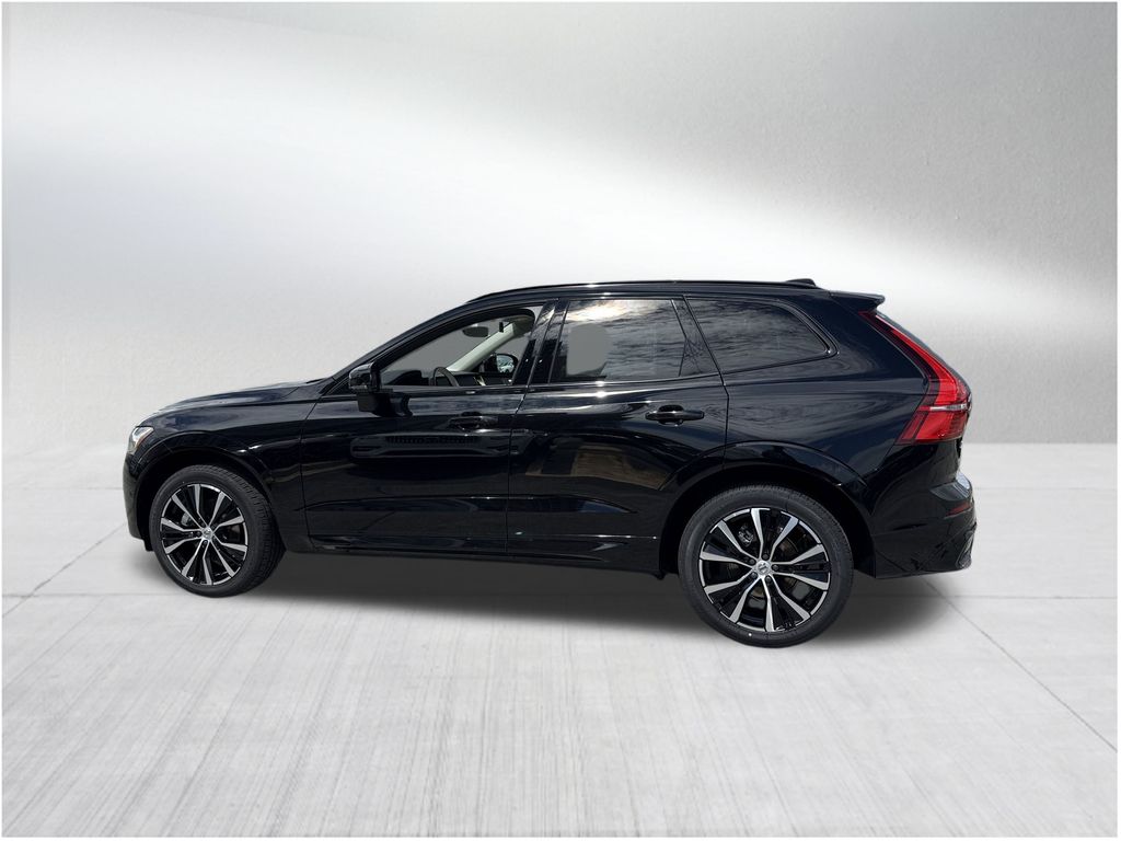 2025 Volvo XC60 B5 Plus photo 2