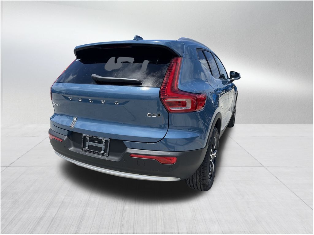 New 2025 Volvo XC40 B5 AWD Core For Sale at Bomnin Volvo Cars Dadeland VIN YV4L12UJ1S2463195